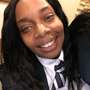 Meet your Posher, Monique